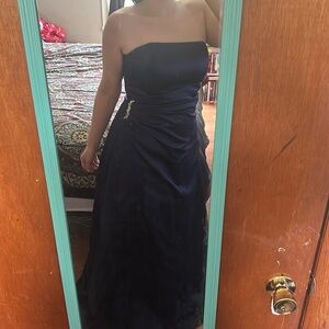 NWOT elegant wedding/ prom/ quinceañera dress navy blue